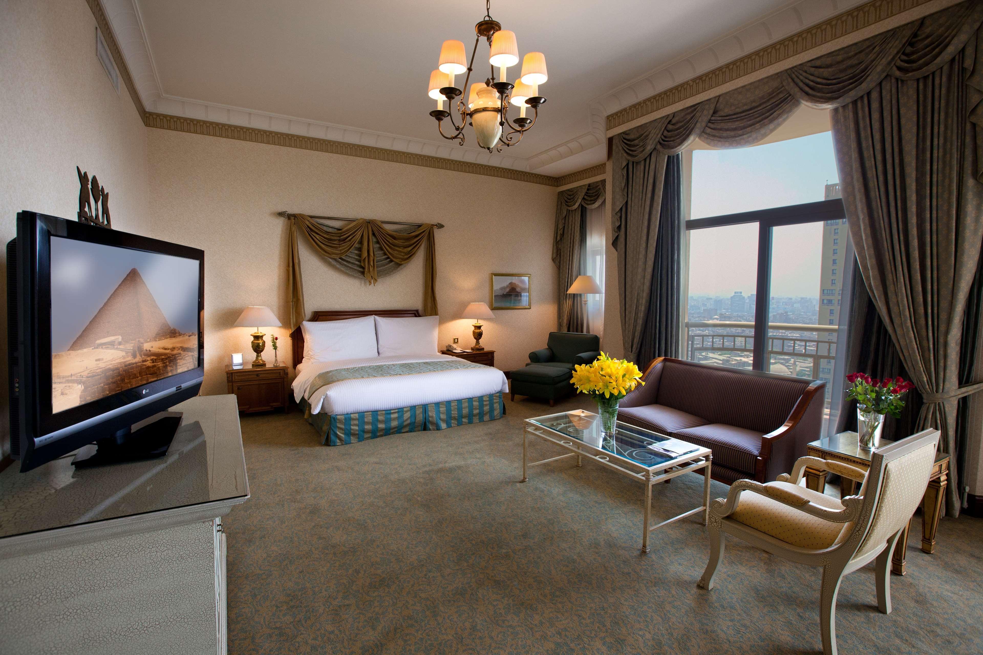 Hotel Sofitel Cairo Downtown Nile Esterno foto Suite