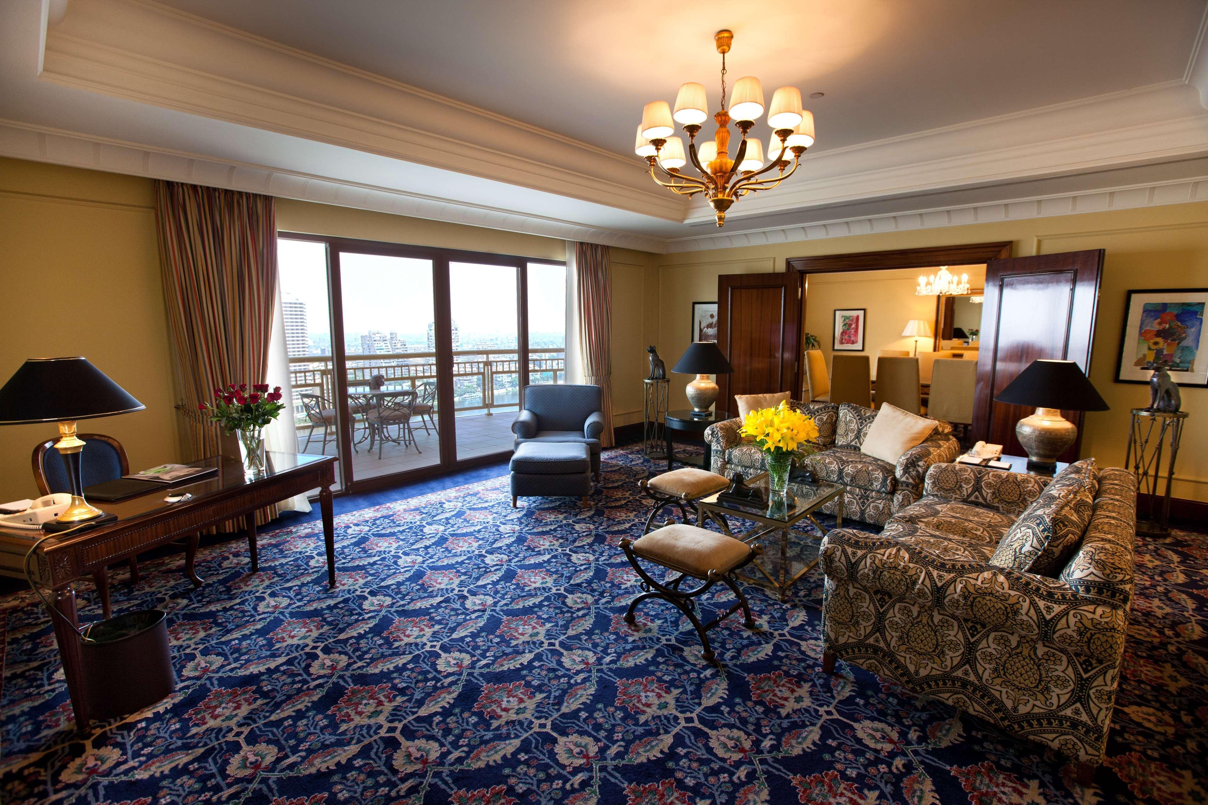 Hotel Sofitel Cairo Downtown Nile Camera foto A suite at the InterContinental
