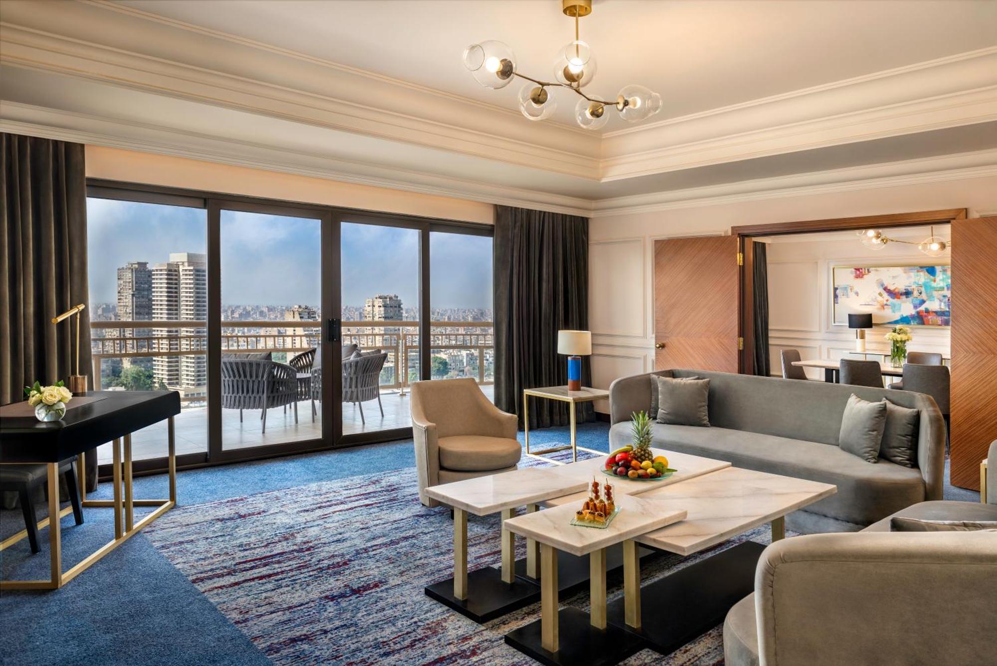 Hotel Sofitel Cairo Downtown Nile Esterno foto A suite at the hotel