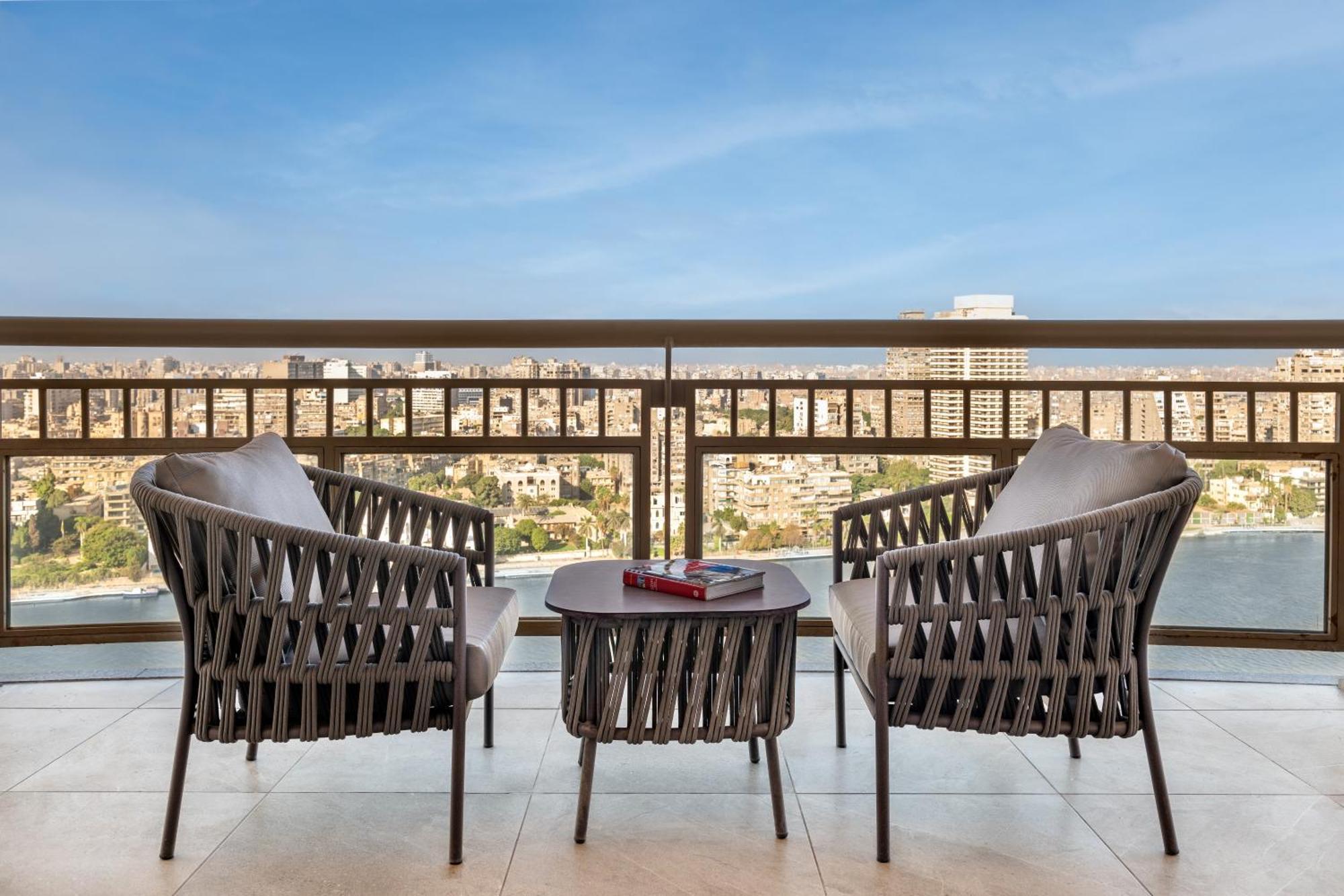 Hotel Sofitel Cairo Downtown Nile Esterno foto View from the balcony of a suite